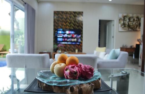 Bukit Villa | iVilla