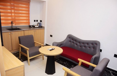 Ikeja Hotel | Ivy Hotel Emerald