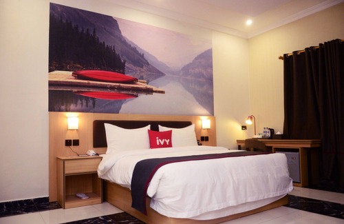 Ikeja Hotel | Ivy Hotel Emerald