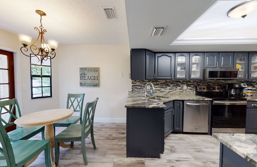 Villas House | Ivy Inn at 23 Palms!