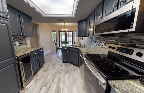 Villas House | Ivy Inn at 23 Palms!