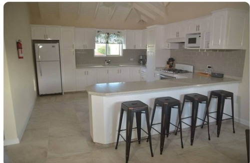 Douglas House | Ixoras Beach Apartments (whole house)