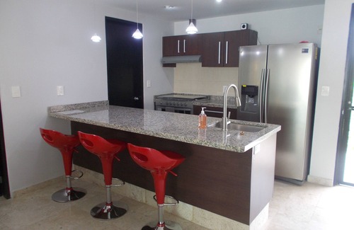 Ixtapa Condo | Ixtapa: 2BR/2BA Condo - Walk to Beach, Golf Course, Attractions-