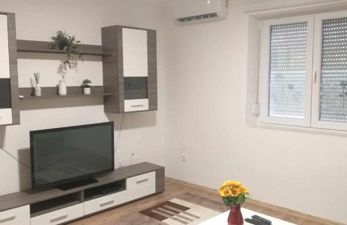 Komlo Apartment | Jószerencsét apartman