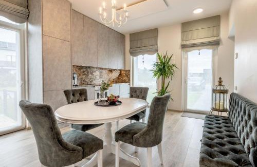 Palanga House | JŪROS PĖDA home -Mano jūra 1 Kunigiškiai - by Hello Sea homes