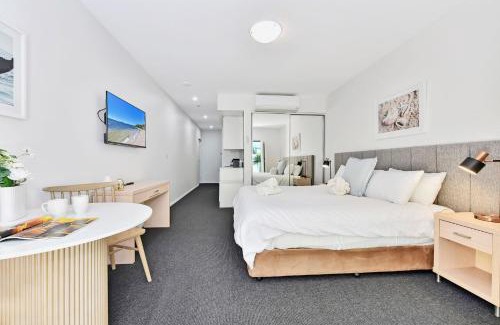 Salamander Bay Apartment | J's Resort Pacific Blue Swim Up-Studio B