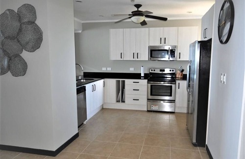 Barrio Los Faroles Condo | Jacó beachfront condo with beautiful sunsets