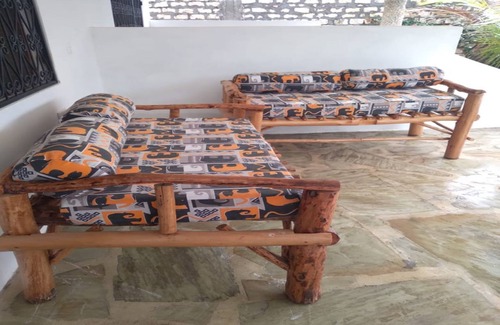 Gede Villa | Jacaranda Beachfront villa Watamu