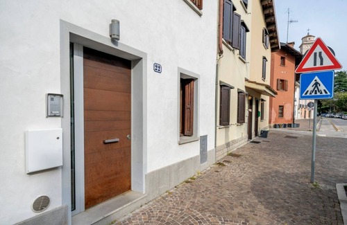 Udine Apartment | Jacaranda Comfy House