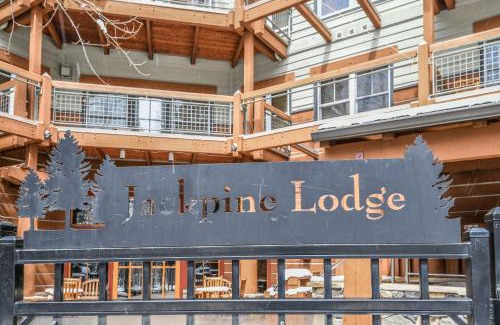 River Run House | Jack Pine 8016 by SummitCove Lodging