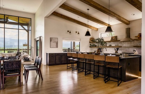 Chalet Village North Apartment | Jackpot