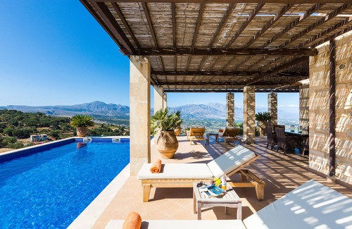 Monopari Villa | Jacopo Villa! Superb views, 45m2 private pool, close to shops and restaurants