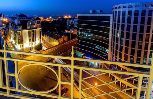 Odessa City Center Apartment | Jacuzzi Penthouse seaview by Deribasovskaya