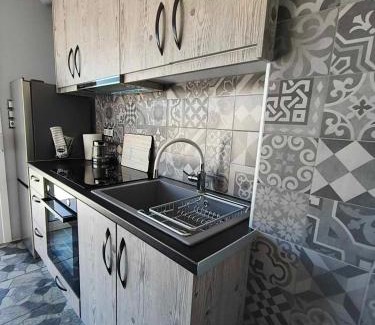 Spata-Artemida Apartment | JACUZZI penthouse - King's view