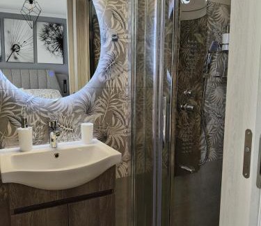 Spata-Artemida Apartment | JACUZZI penthouse - King's view