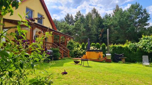 Januszkowo House | Jacuzzi, trasą S7 w 2h z Warszawy i Gdanska, Jadamowo holidaymazury nad jeziorem Mielno