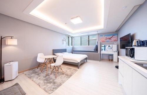 Downtown House | Jaeju Delma Pension