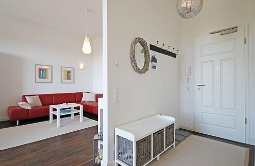 Hohen Niendorf Apartment | Jagdschloss Hohen Niendorf, WE 6 - Fahrräder - Sauna und Kaminzimmer im Haus 9981