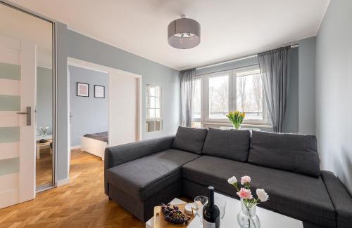 Nowa Praga Apartment | Jagiellońska 64 Prywatne mieszkanie z oddzielną sypialnią i balkonem Samodzielne Zameldowanie! Self Check-in System!