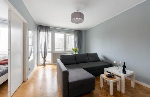 Nowa Praga Apartment | Jagiellońska 64 Prywatne mieszkanie z oddzielną sypialnią i balkonem Samodzielne Zameldowanie! Self Check-in System!
