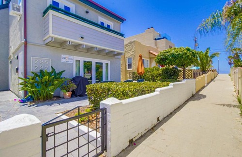 Mission Beach House | Jamaica Villa