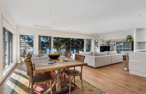 Kings Point House | James Cres 52 Kings Point