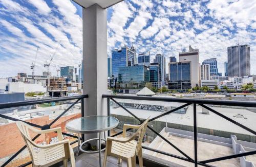 Northbridge Apartment | James On The Park
