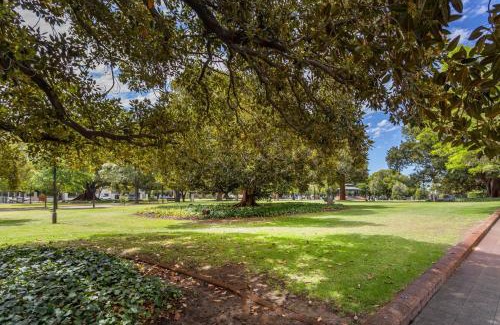 Northbridge Apartment | James On The Park