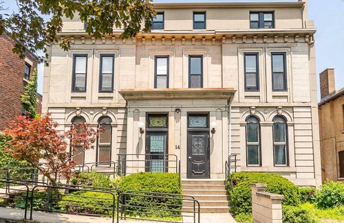 Hamilton Apartment | James South Area 1BR Apartment