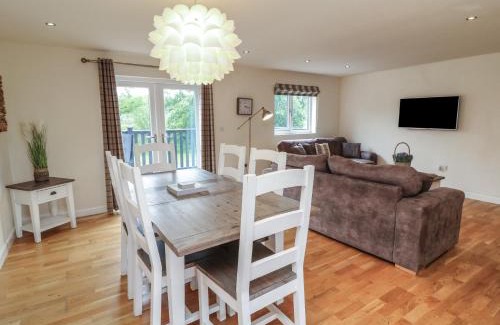 Brigg House | James Ville Marina Lodge 14
