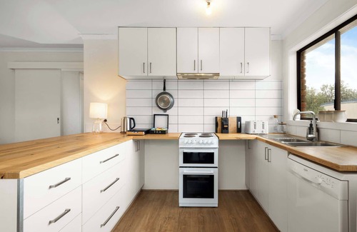 Jan Juc House | Jan Juc Living, Pet Friendly Coastal Escape for 6!