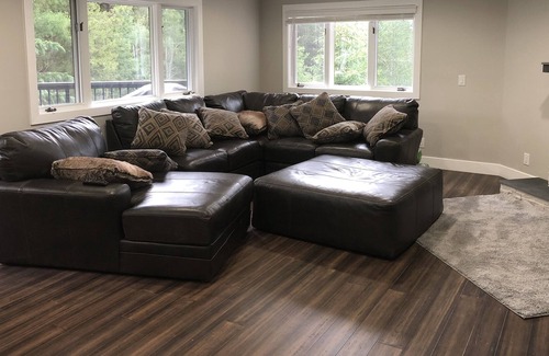 Warrior's Mark Condo | JAN SALE 7 min walk 2 Peak 9 base/town Large 2 bed/bath condo sleeps 6 Hot Tub