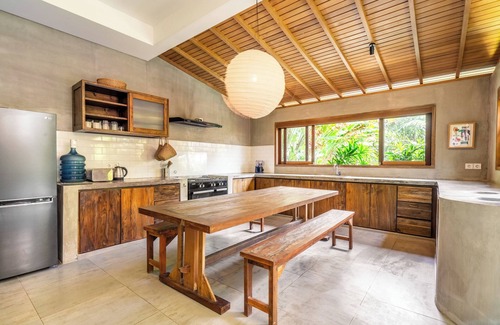Cemagi Villa | Japanese 2Bdrm Beachside Villa 100m to Seseh Beach