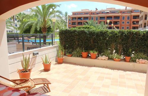 Denia Apartment | Jardines de las Marinas - Apartamento en Denia - Terraza privada, piscinas, jaccuzi, padel y playa cerca
