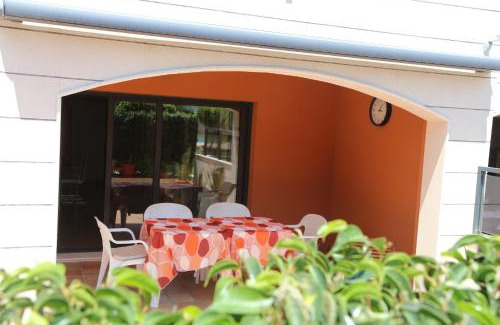 Denia Apartment | Jardines de las Marinas - Apartamento en Denia - Terraza privada, piscinas, jaccuzi, padel y playa cerca