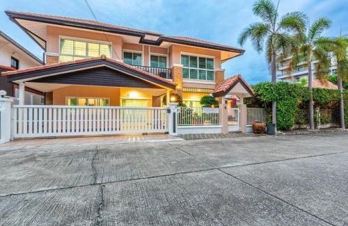 South Pattaya Villa | Jasmine Garden & Pool Villa
