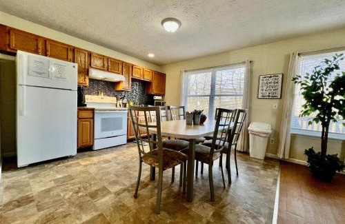 Monroe House | Jason's Attached Home