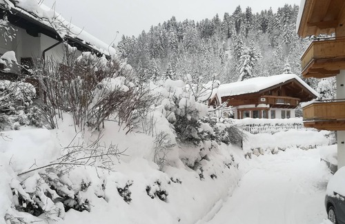 Scheffau am Wilden Kaiser Apartment | Jaspis - Cozy vacation apartment, south-facing balcony, private sauna, underground parking and elevator