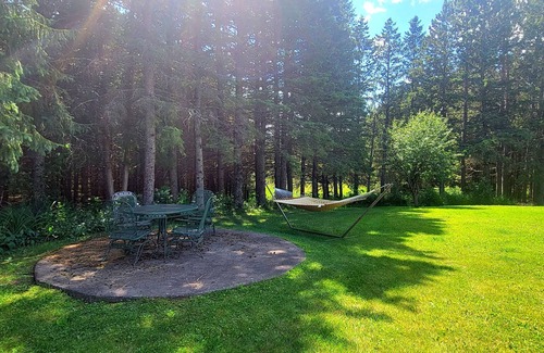 Esko Cottage | Jay Cooke Cottage: Autumn Colors, pets welcome, large yard & firepit