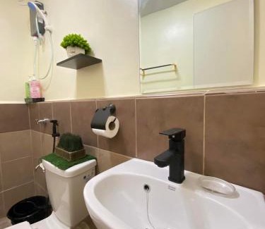 Sasa Apartment | Jay's Condo @ Arrezo