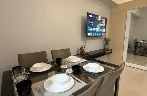 Bel-Air Apartment | Jazz mall Tower 4 Rm 323 Spacious 1 bedroom with Balcony netflix 100mbps
