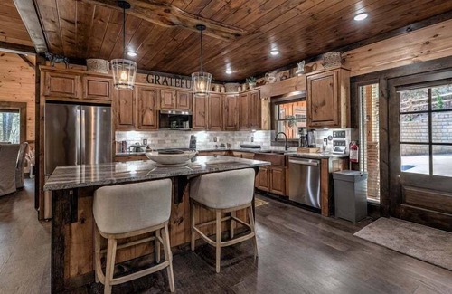 Blue Ridge Cabin | Jazzy's Cozy Creekside - Hot Tub | Game Room | Screened Decks
