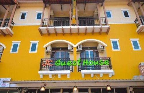 Phunphin Hotel | JC Guesthouse