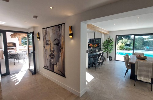 Roquefort-les-Pins Villa | JdV Holidays Villa Hellébore, newly-refurbished, walking to village and shops