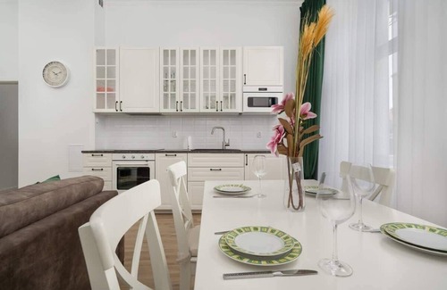 Srodmiescie Apartment | Jedności Narodowej 161/163 | Stylish Apartment