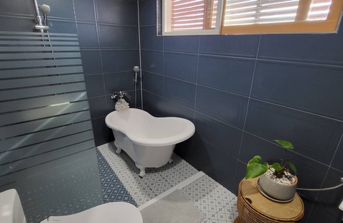 Jungmun House | JEJU Doldam B&B