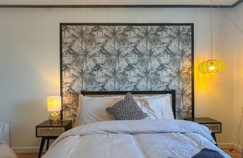 Wokingham Apartment | Jennett's Luxury Home with Parking and Garden