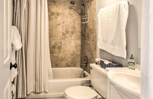 Hutchinson Island South Condo | Jensen Beach Condo w/ Oceanfront Balcony & Pool!
