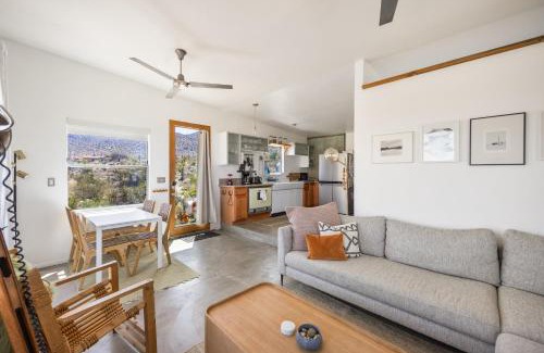 Joshua Tree Highlands House | Jensen House - Incredible Desert Views home