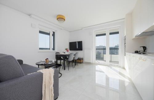Wlochy Apartment | Jerozolimskie 190 by Solarento